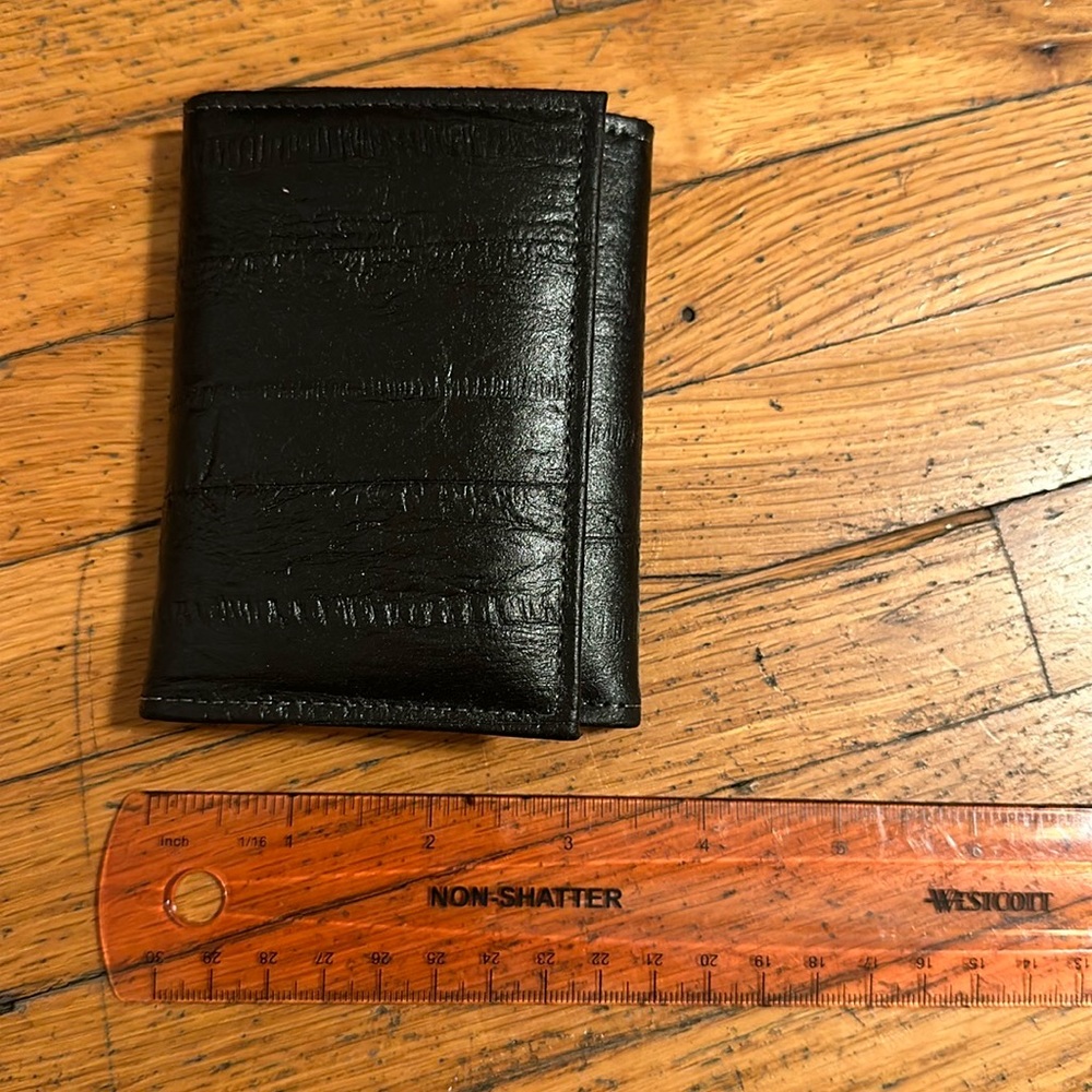 Men’s Genuine Leather, Made in USA, Vintage Dark Brown Wallet